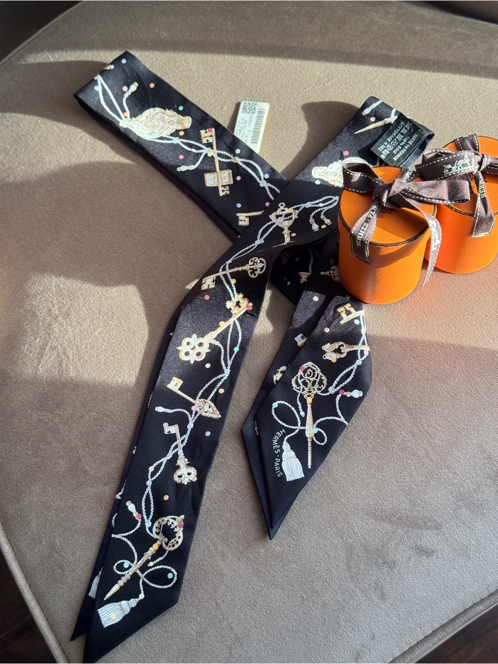 Black Key & Tassel Twilly Scarf - Black - Picture 3 of 5